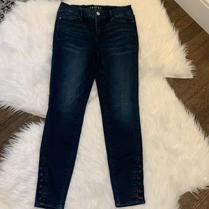 White House Black Market The Skinny Ankle SZ 2